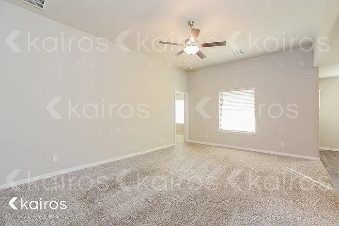 1004 NW 6th St — Photo 2