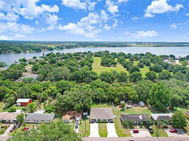 349 Honey Bee Ln — Photo 16