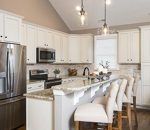 4th image of 6 Valley Circle Dr