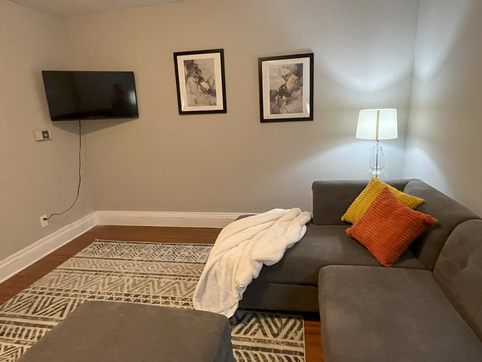 4 bed, 2.5 bath, 1566 sqft, $2,650 — Photo 2