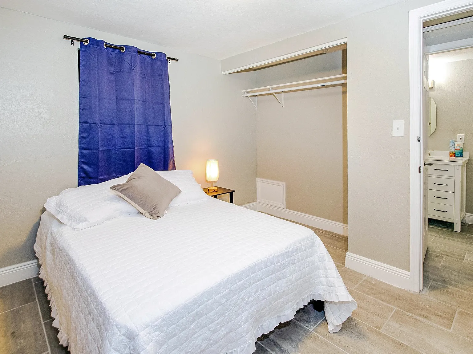 4 bed, 2.5 bath, 3888 sqft, $793 — Photo 2