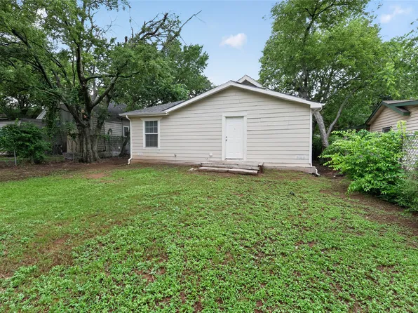 2805 Walker St, Fort Worth, TX 76105