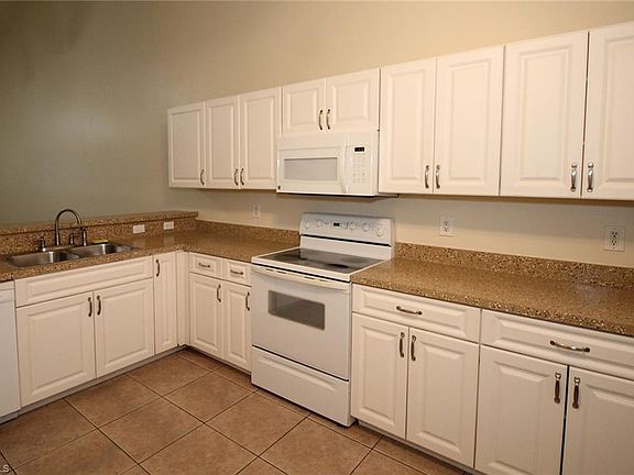 4th image of 1202 Diplomat Pkwy E