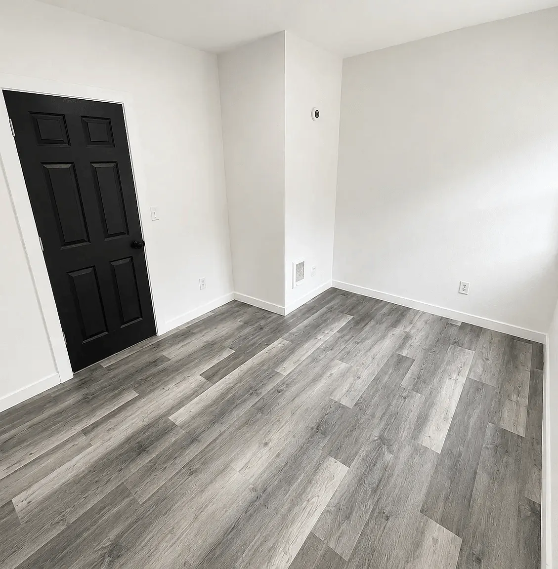 111 E Cheyenne Rd — Photo 3