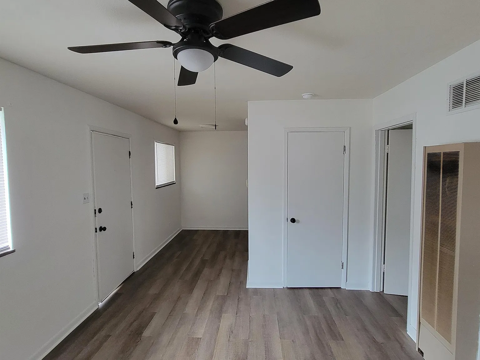 1132 Wyoming Street - 2 — Photo 2