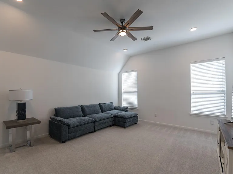 135 S Rocky Point Cir — Photo 26