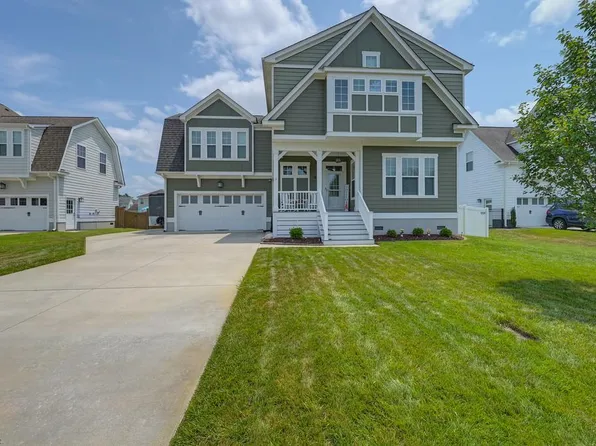 1921 Flintshire Dr, Chesapeake, VA 23323