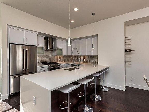 3rd image of 3040 N Wilson Ct #3