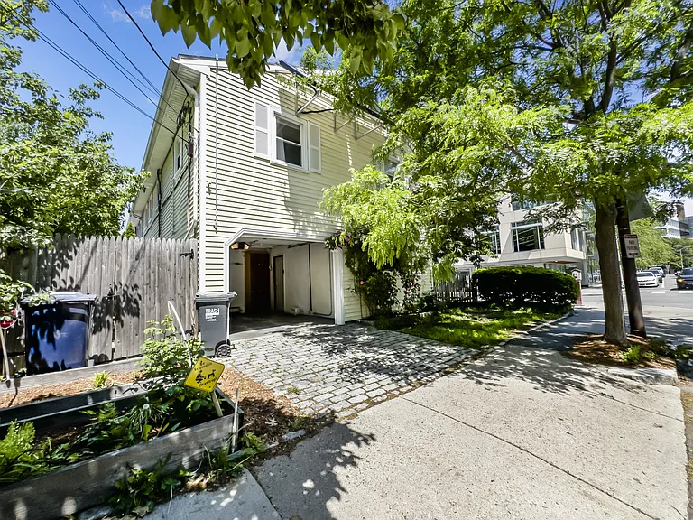 235 Cardinal Medeiros Ave #1 — Photo 27