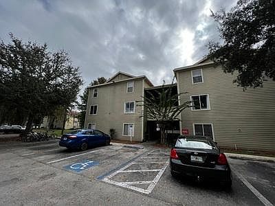 2nd image of 3800 SW 20th Ave APT 305