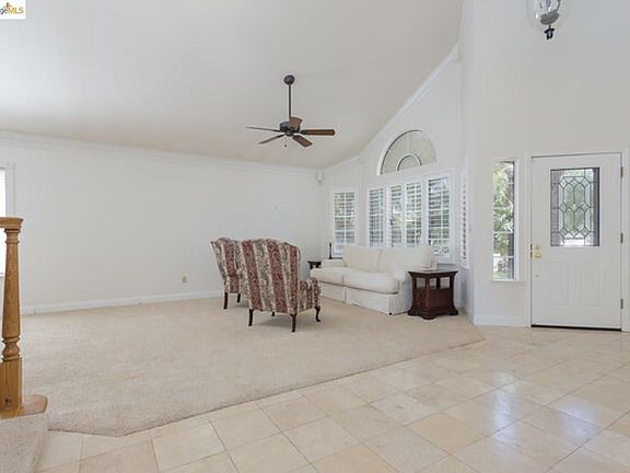 3rd image of 2133 Prestwick Dr