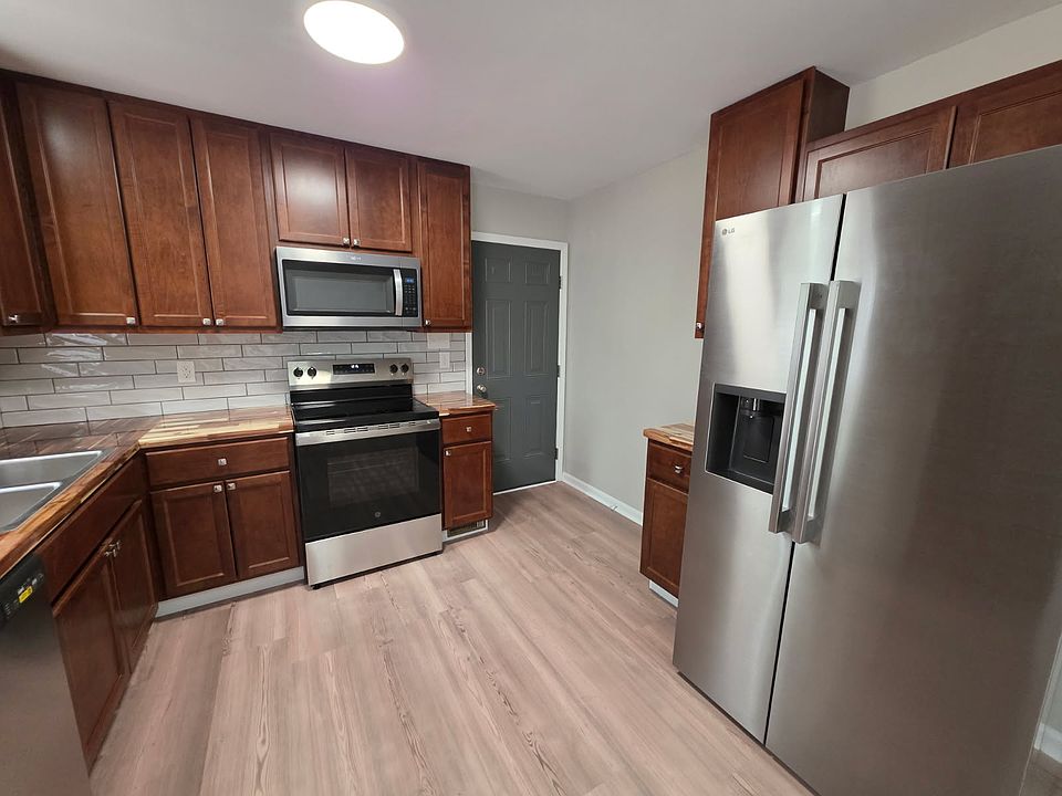 1st image of 106 Berwick Dr