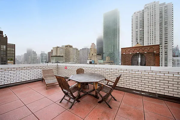 Sold by Keller Williams NYC | media 8