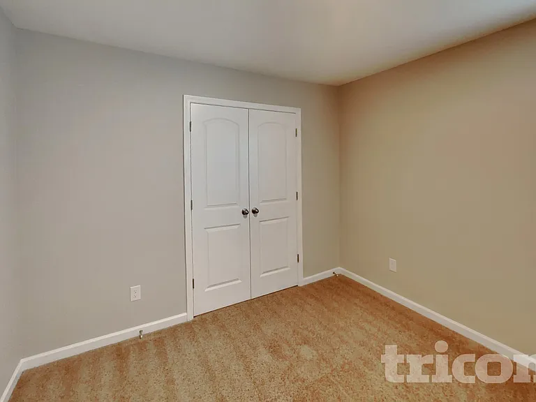 215 Kirkside Dr — Photo 12