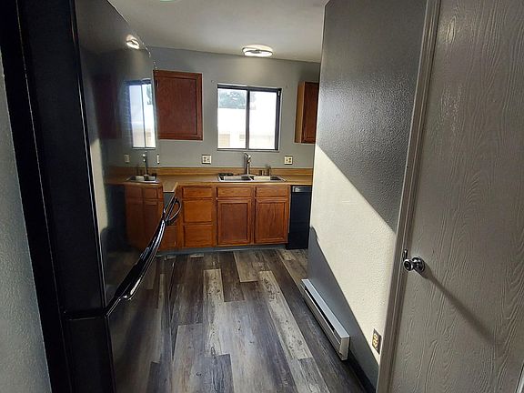 4th image of 3285 Canyon Dr Unit 31