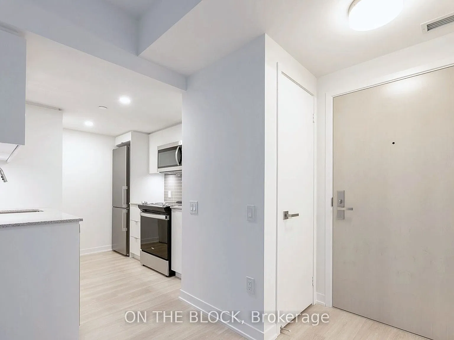 2 bed, $2,350 — Photo 2