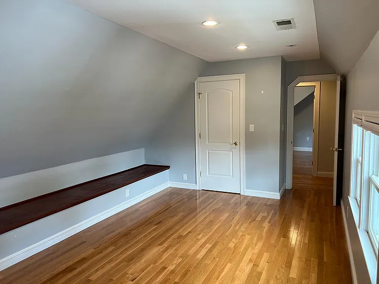 303 Cabot St — Photo 32