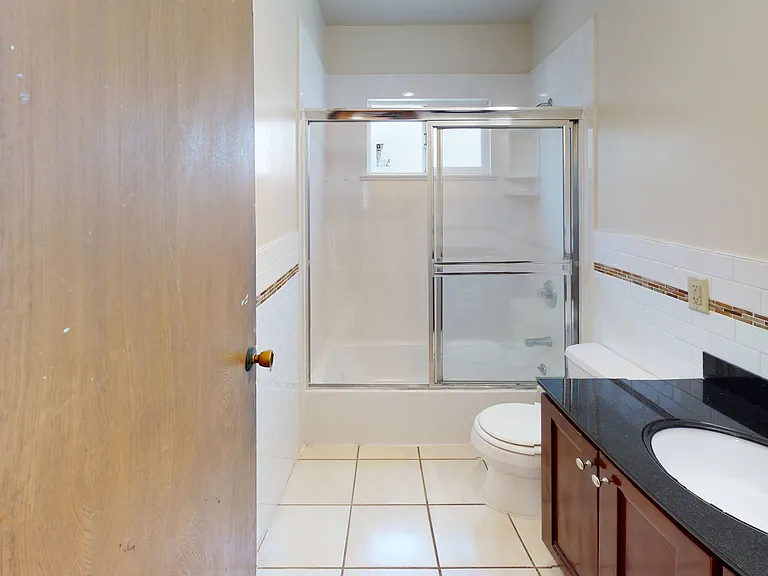 2540 Regent St — Photo 4