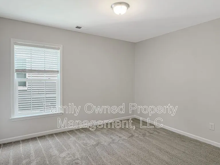 603 Pendleton Dr — Photo 31