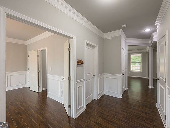 4th image of 3296 Oxford Mill Ln