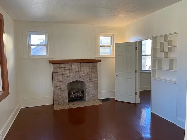2 bed, $995 — Photo 3