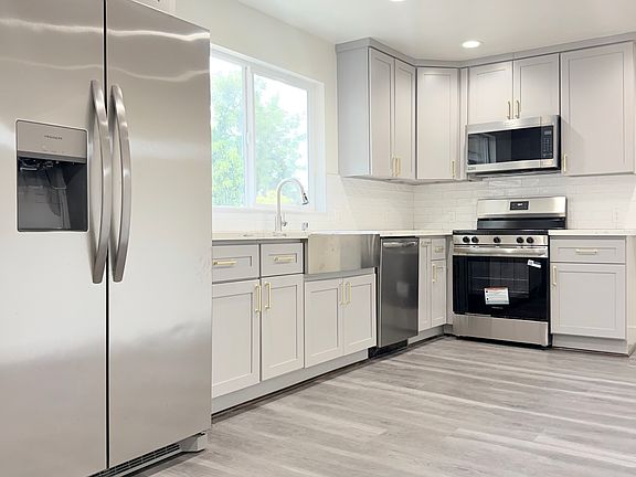 5th image of 8911 Central Ave #2