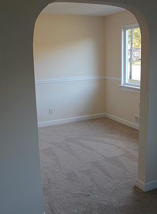 3rd image of 3006 Norfolk St