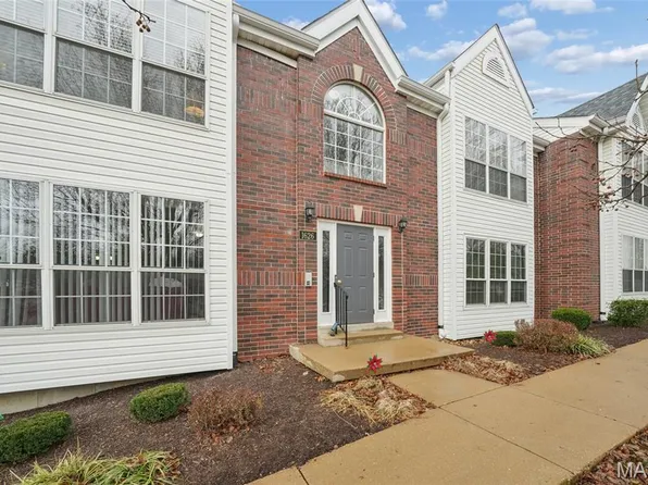 1626 Forest Springs Ln APT C, Ballwin, MO 63021