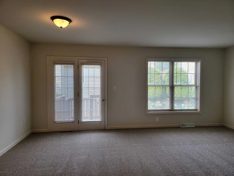 6470 Lincoln Ct — Photo 9