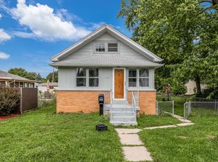 2436 E Whittaker AVENUE, Saint Francis, WI 53235