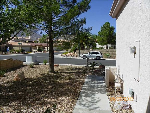 2nd image of 10333 N Junction Hill Dr