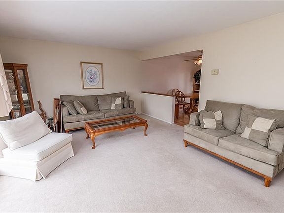 3rd image of 2509 Coventry Dr