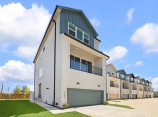 5632 Camino Encantado Dr, Houston, TX 77091