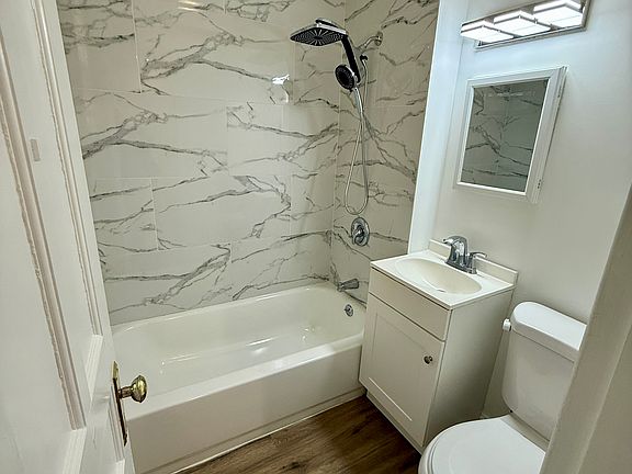 3rd image of 160 Pacific St #1