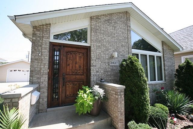 1st image of 3437 N Oriole Ave