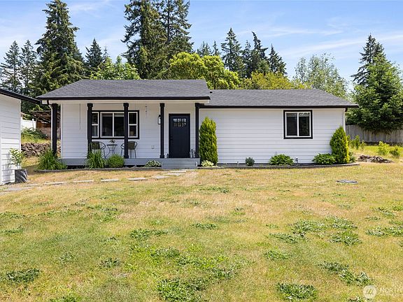 2nd image of 2007 191st Avenue Ct SW