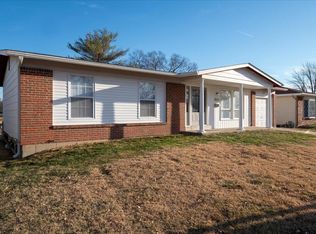 1295 Verlene Dr, Florissant, MO 63031