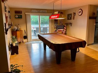 207 Lake Dr, Glocester, RI 02814