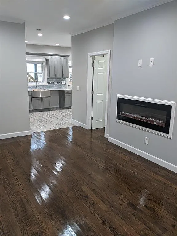 3 bed, $3,000 — Photo 4