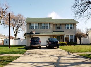 934 Hendricks Dr, Monroe, MI 48162