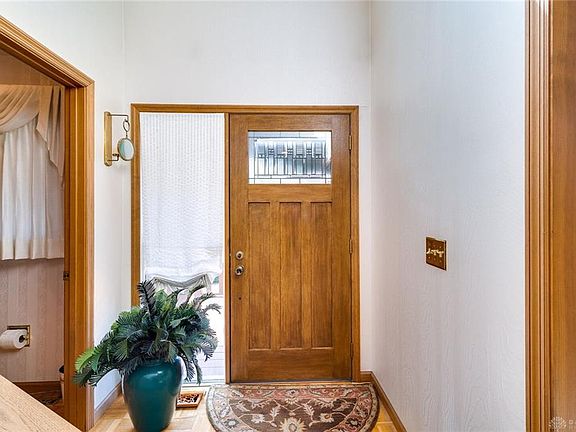 5th image of 15 Colony Park Dr