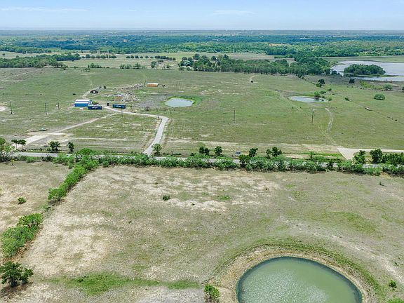 5th image of 13 Mineral Springs Rd