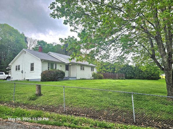 934 Dell Dr, Marion, VA 24354