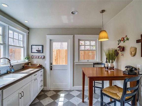 5th image of 178 Corona Ave