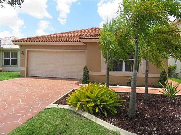 4th image of 20861 NW 18th St