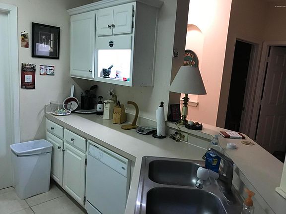 3rd image of 10000 GATE Parkway N #626