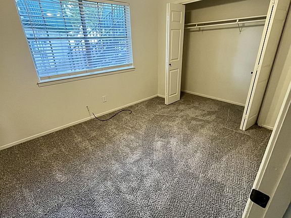 5th image of 1036 McKinley St #St105