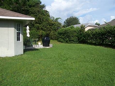 3rd image of 22 Ferngate Ln