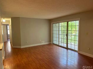 324 Wimbeldon Ct, North Brunswick, NJ 08902