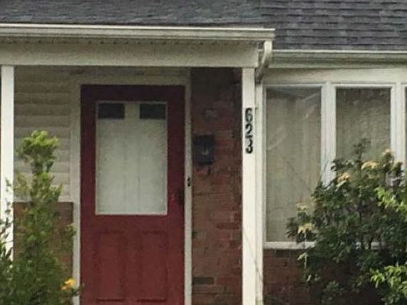 2nd image of 623 Benton Ln